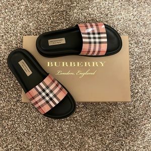 AUTHENTIC Burberry English Icons Vintage Check Ashmore Sandals/Slides